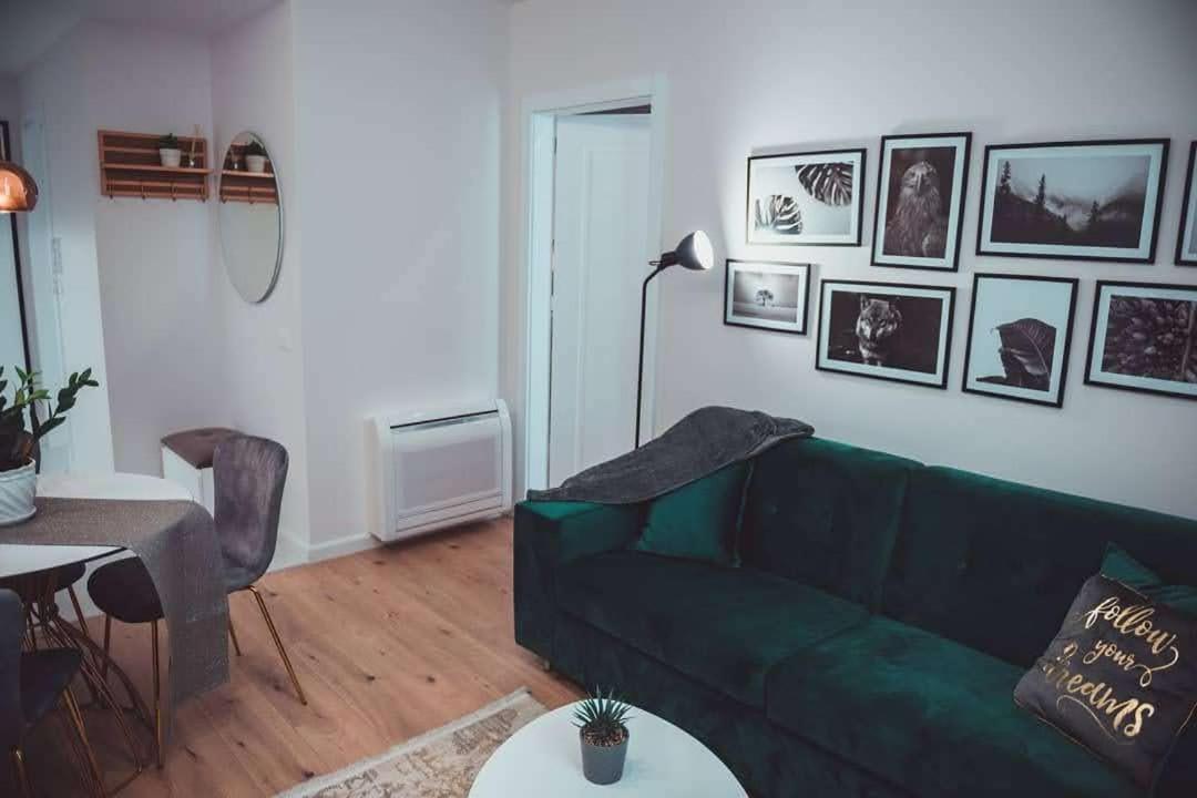 Tam Skanderbeg Square Serviced City Center Apartment No1 Tiranë Eksteriør bilde